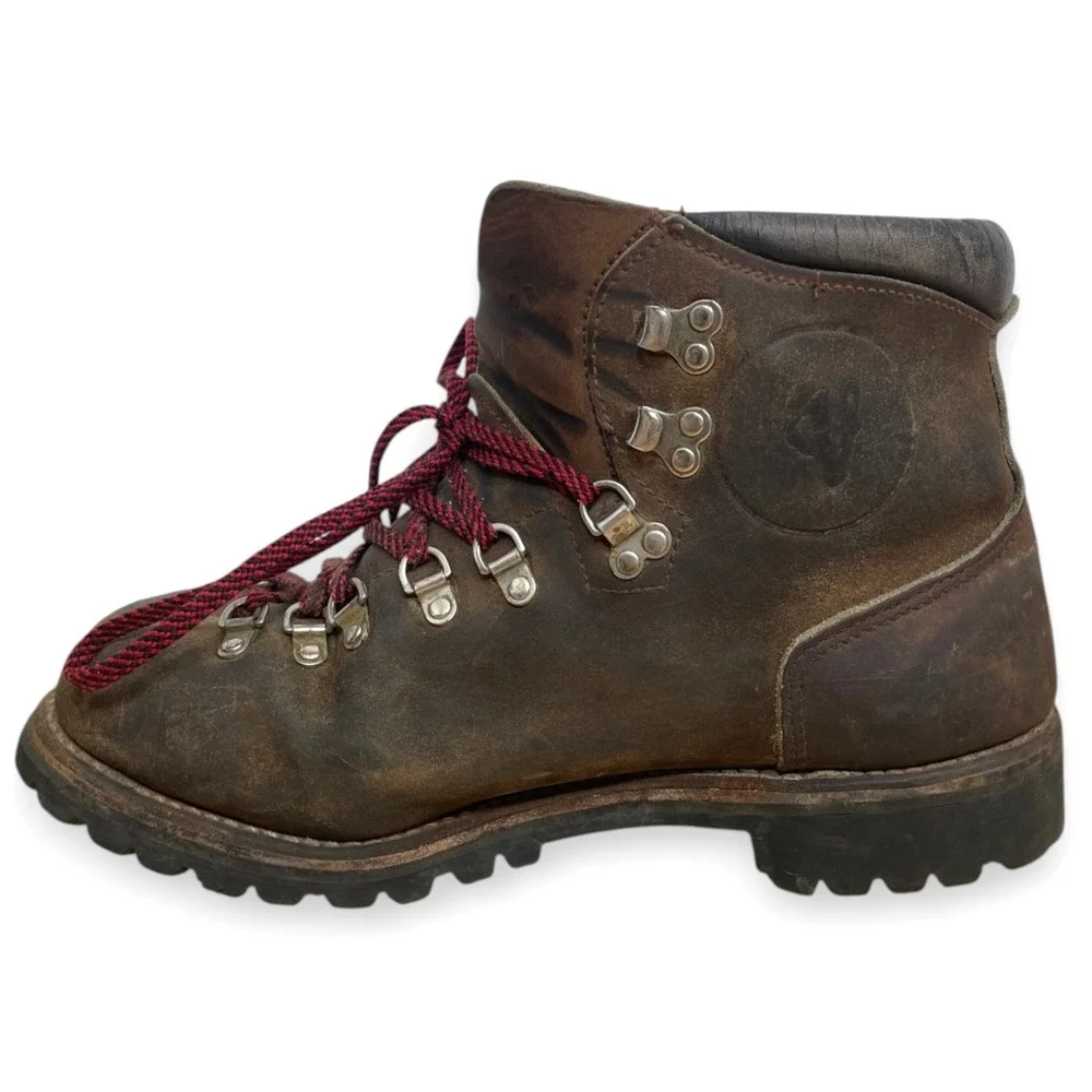 Vintage Vasque Mountaineering Hiking Boots Mens 10.5 D Brown Leather Lace Up